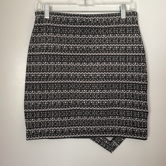 H&M Mini skirt size Small - Picture 3 of 4
